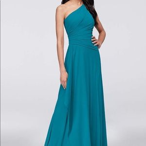 NWT David’s Bridal one shoulder Georgette bridesmaids dress.